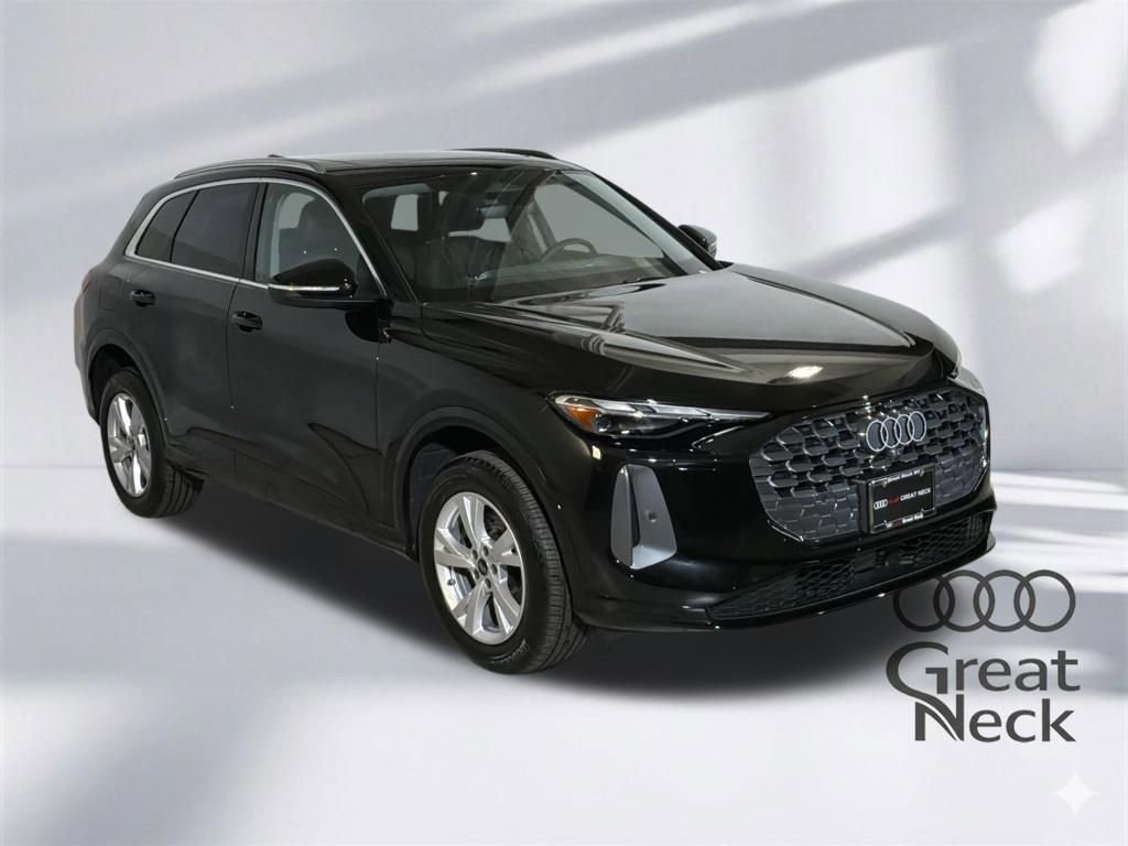 Certified 2025 Audi Q5 Premium w/ Convenience Package image 12