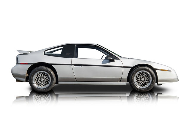 Used 1986 Pontiac Fiero GT RWD image 2