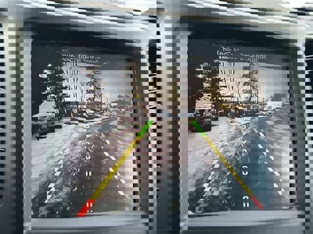 Used 2016 Jeep Cherokee Limited image 13