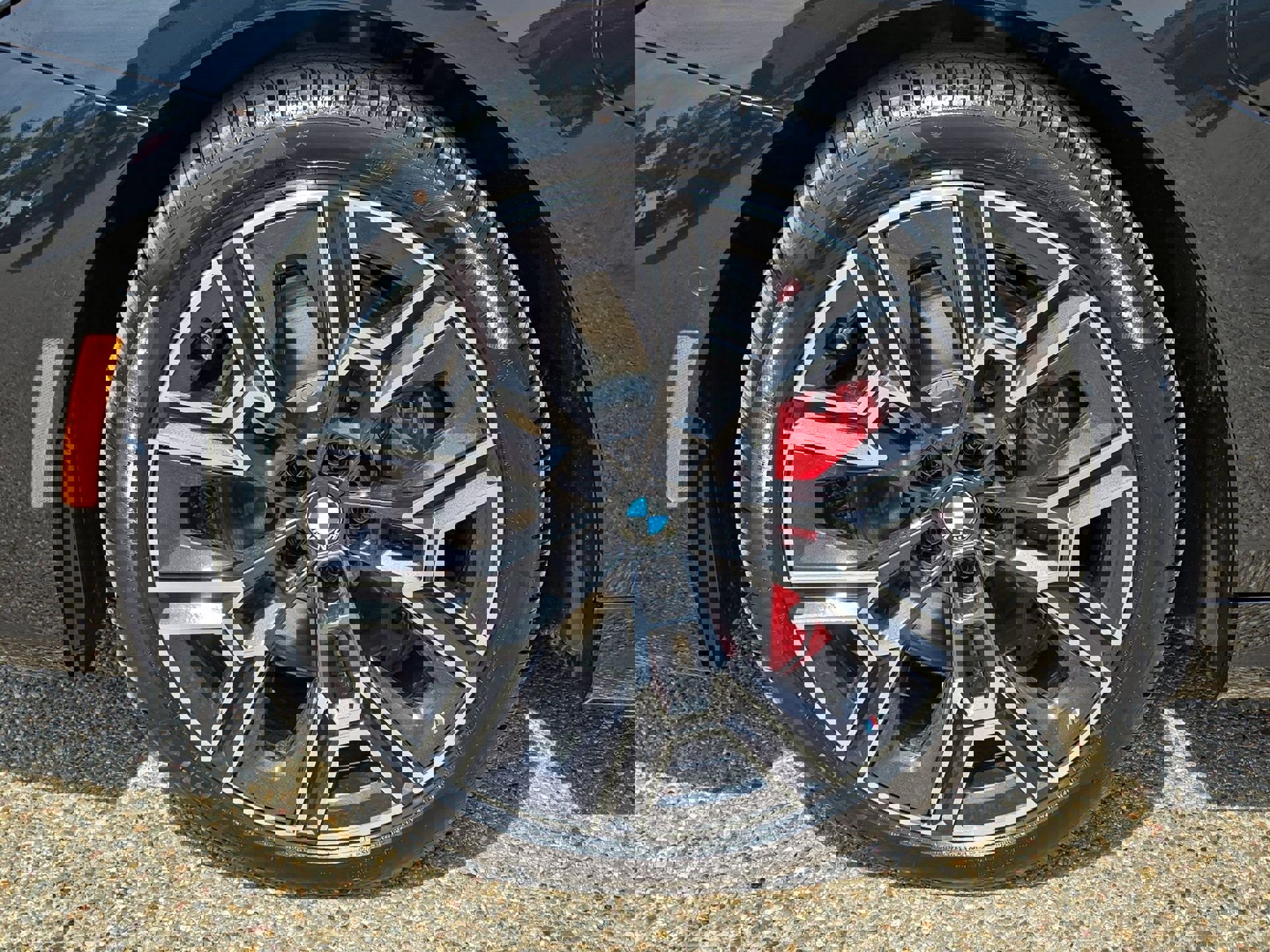 Used 2026 BMW 550e xDrive image 11