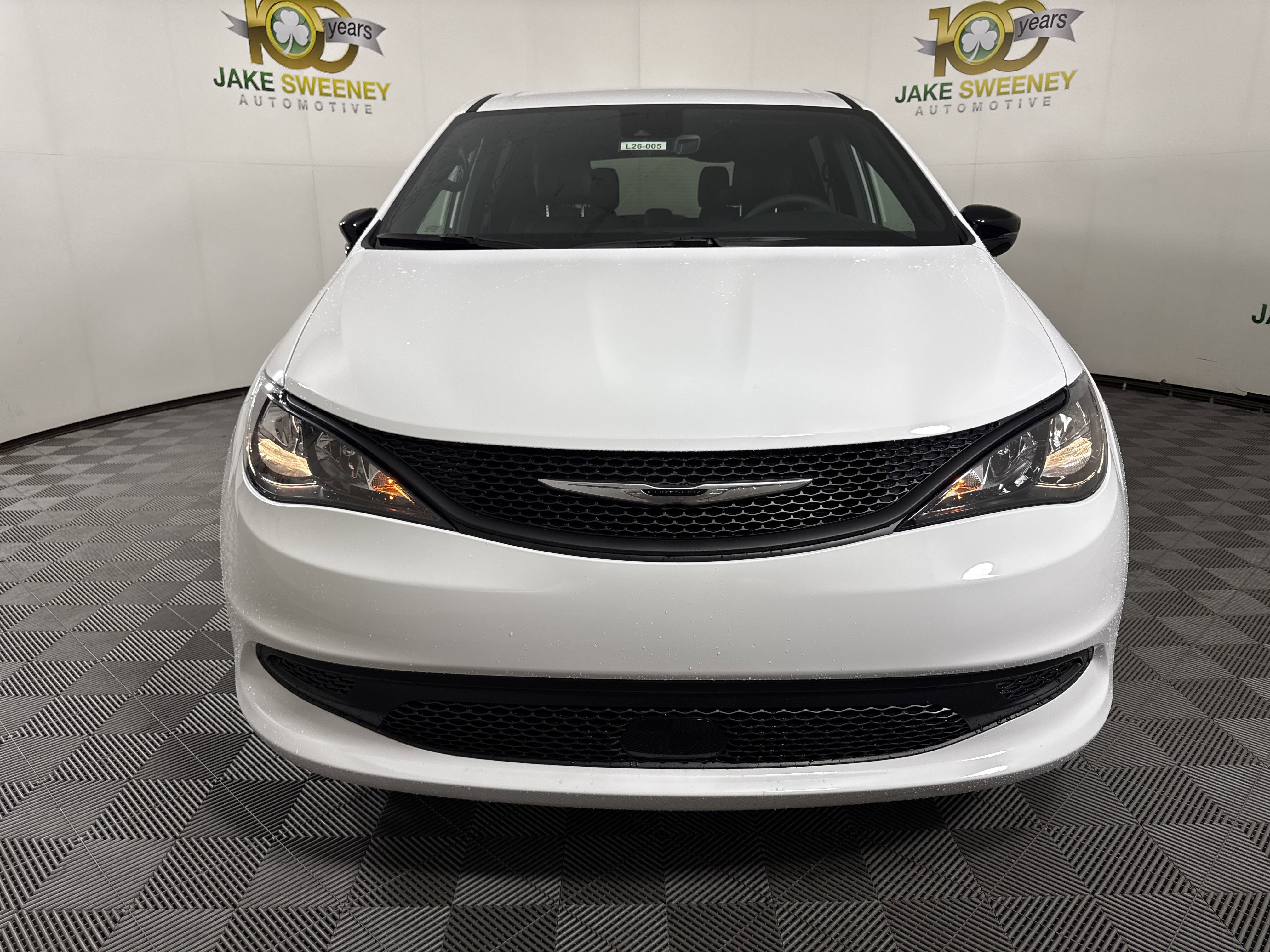 New 2026 Chrysler Voyager LX image 3