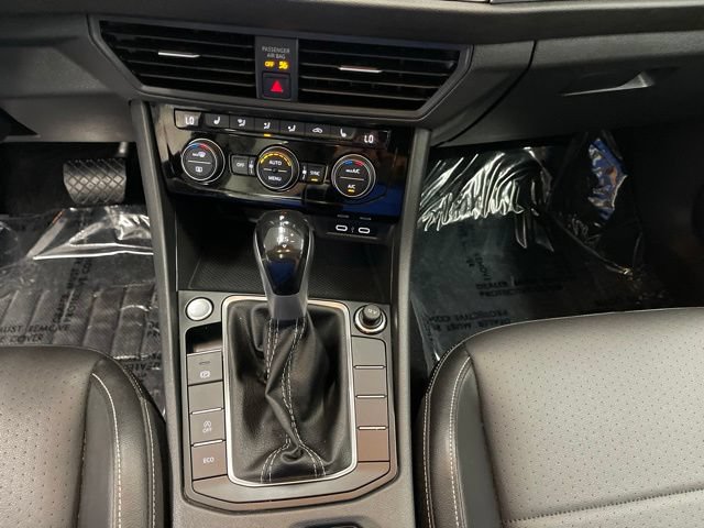 Used 2023 Volkswagen Jetta SE FWD image 22