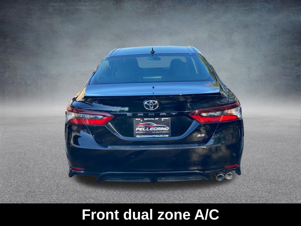 Used 2022 Toyota Camry SE image 5