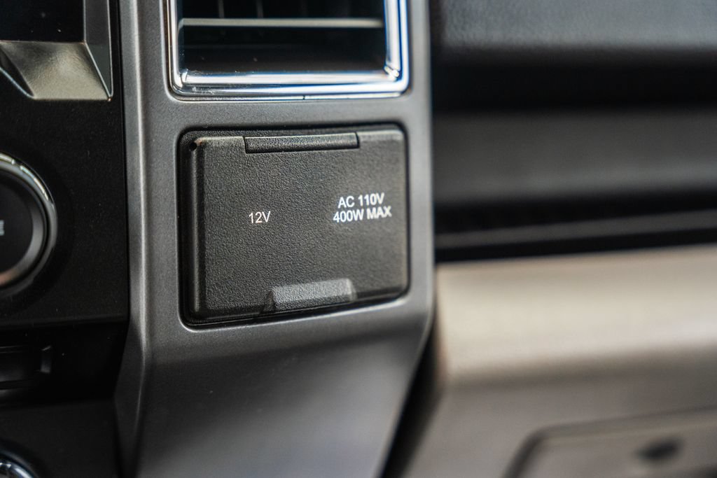 Used 2015 Ford F150 XLT w/ Equipment Group 302A Luxury AWD/4WD image 30