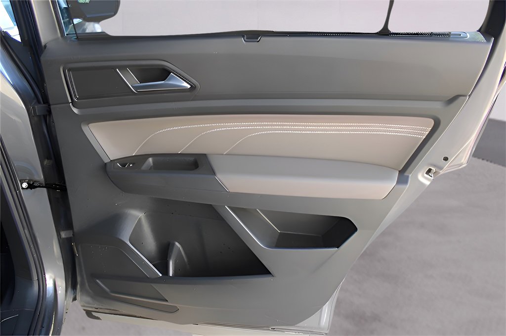 Used 2023 Volkswagen Atlas SE image 29