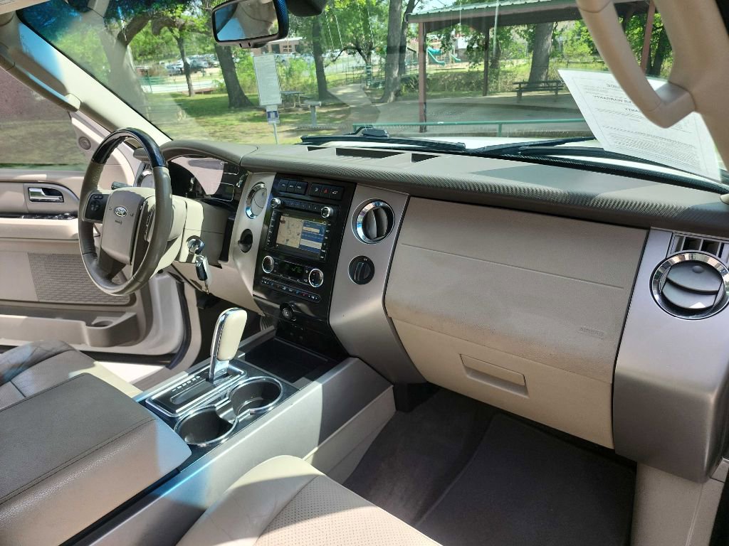 Used 2013 Ford Expedition Limited image 42