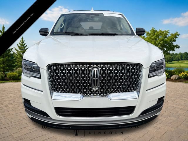 Used 2024 Lincoln Navigator Reserve AWD/4WD image 11