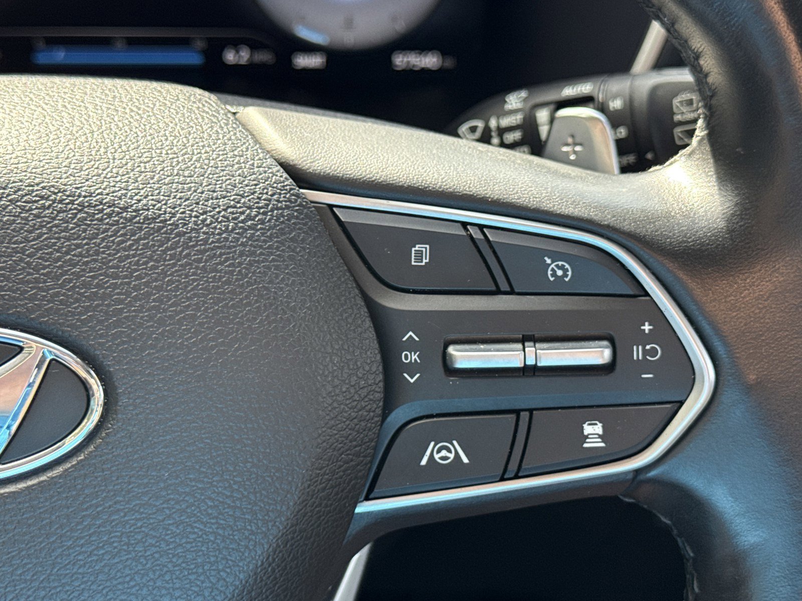 Certified 2023 Hyundai Santa Fe Limited image 24