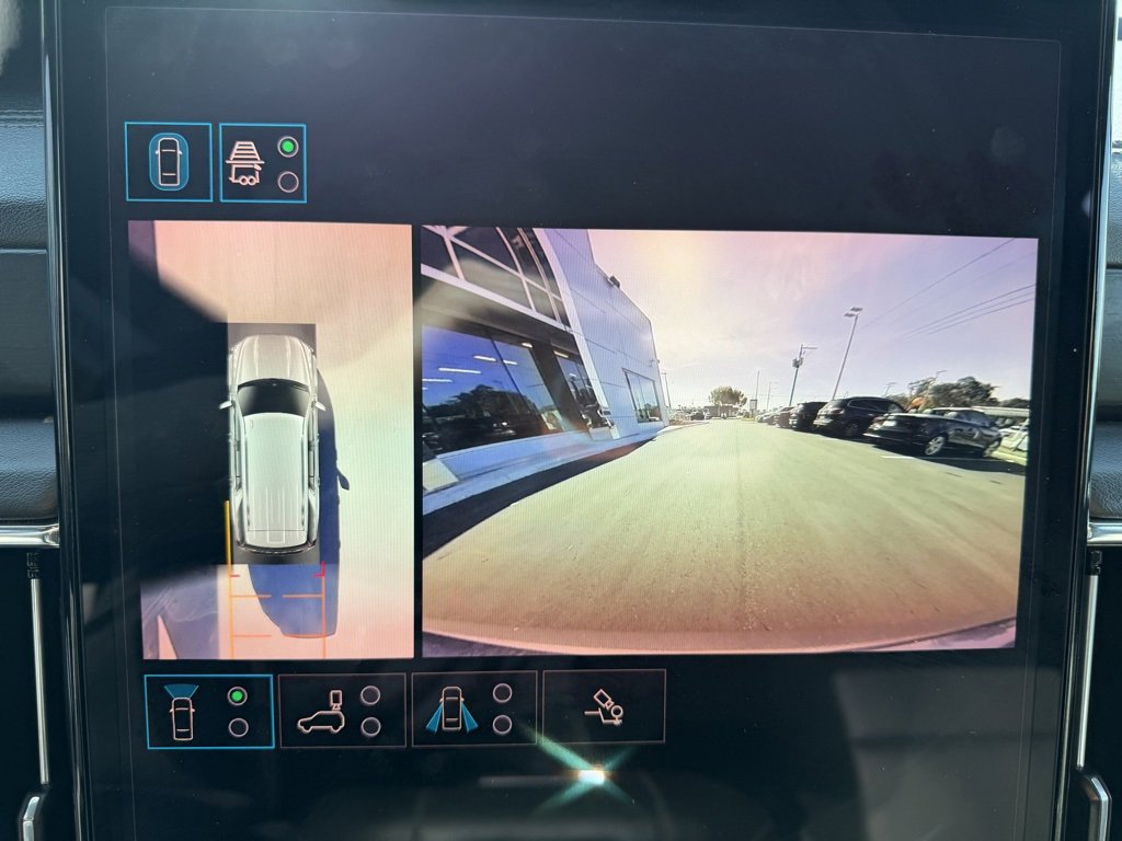 Used 2025 GMC Yukon Denali image 23