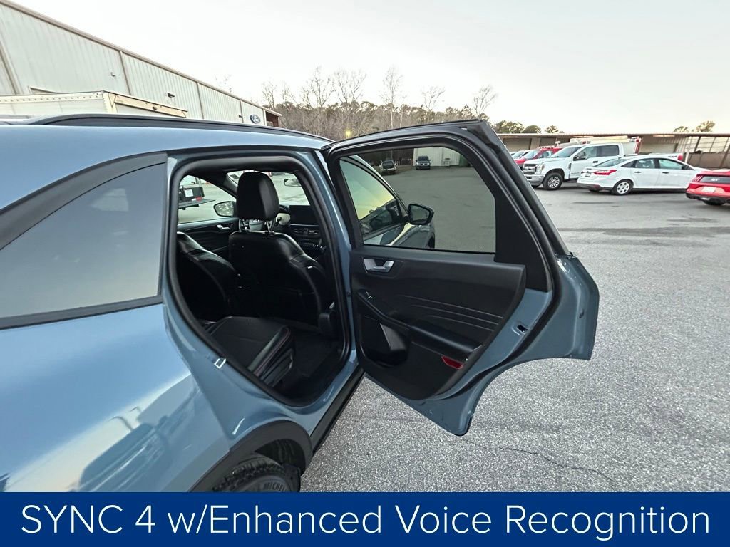 Used 2025 Ford Escape ST-Line w/ Equipment Group 301A image 20