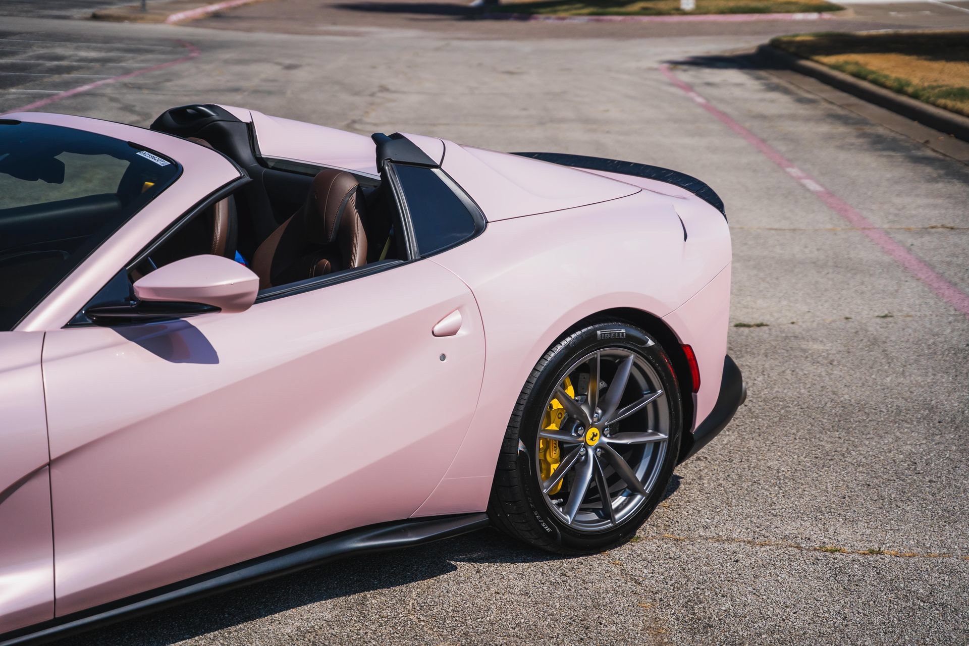 Used 2021 Ferrari 812 GTS RWD image 9