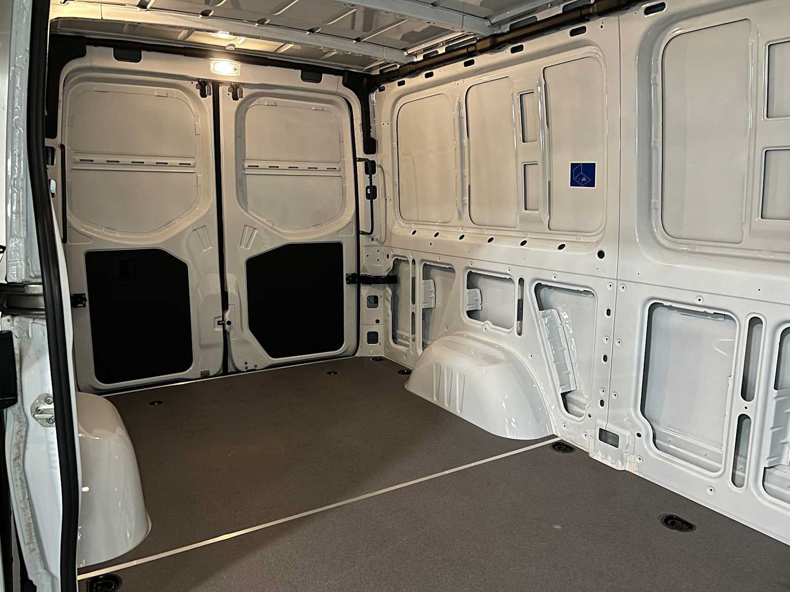 New 2025 Mercedes-Benz eSprinter 144 Cargo image 14