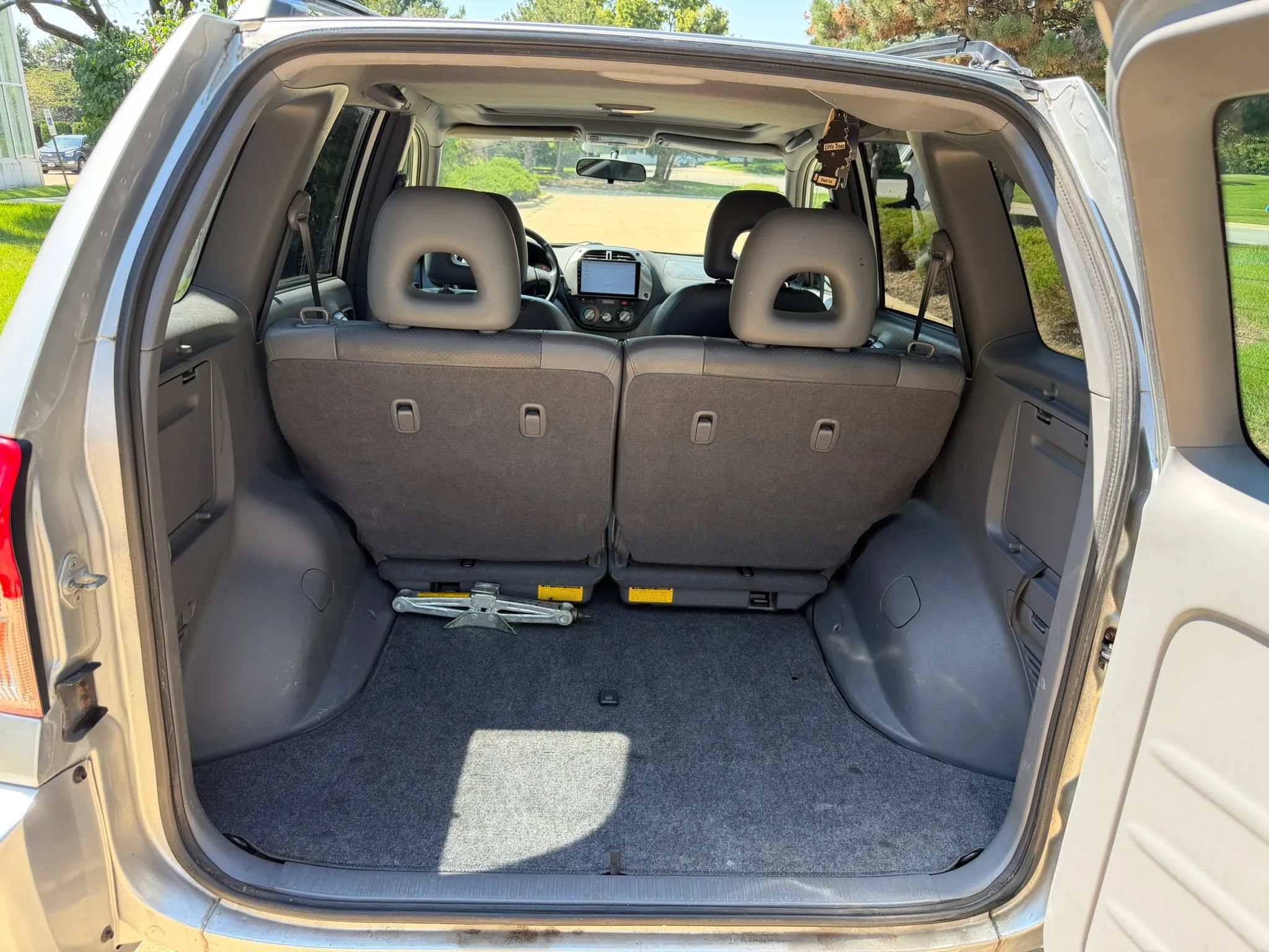 Used 2003 Toyota RAV4 4WD image 22