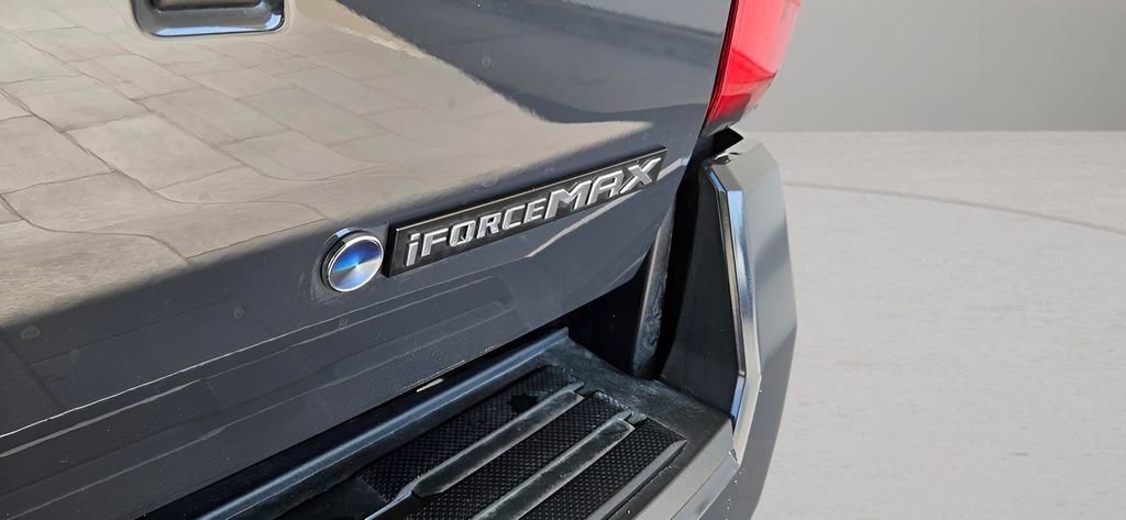 Used 2025 Toyota Tacoma TRD Sport image 9