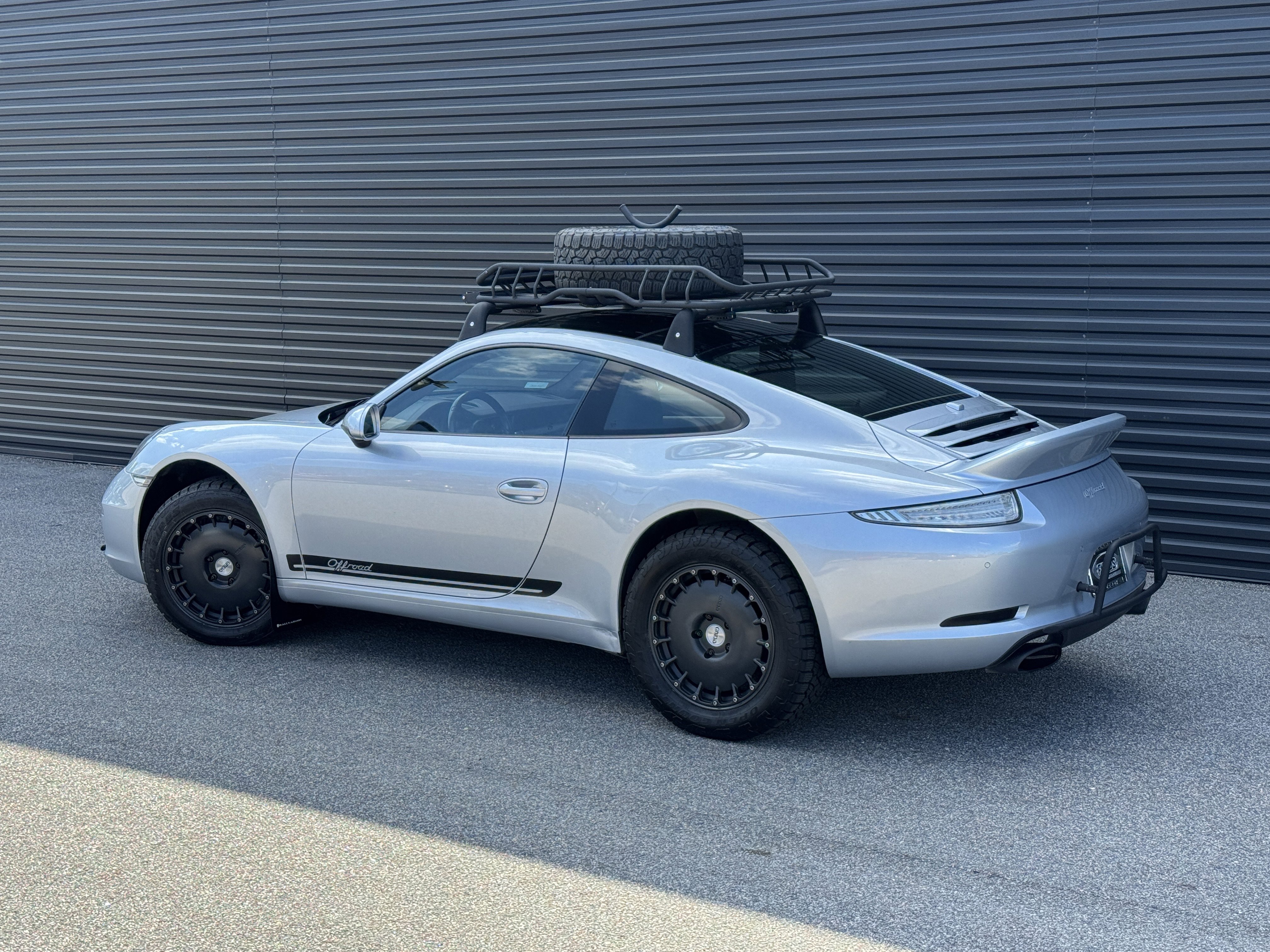 Used 2015 Porsche 911 Carrera RWD image 3