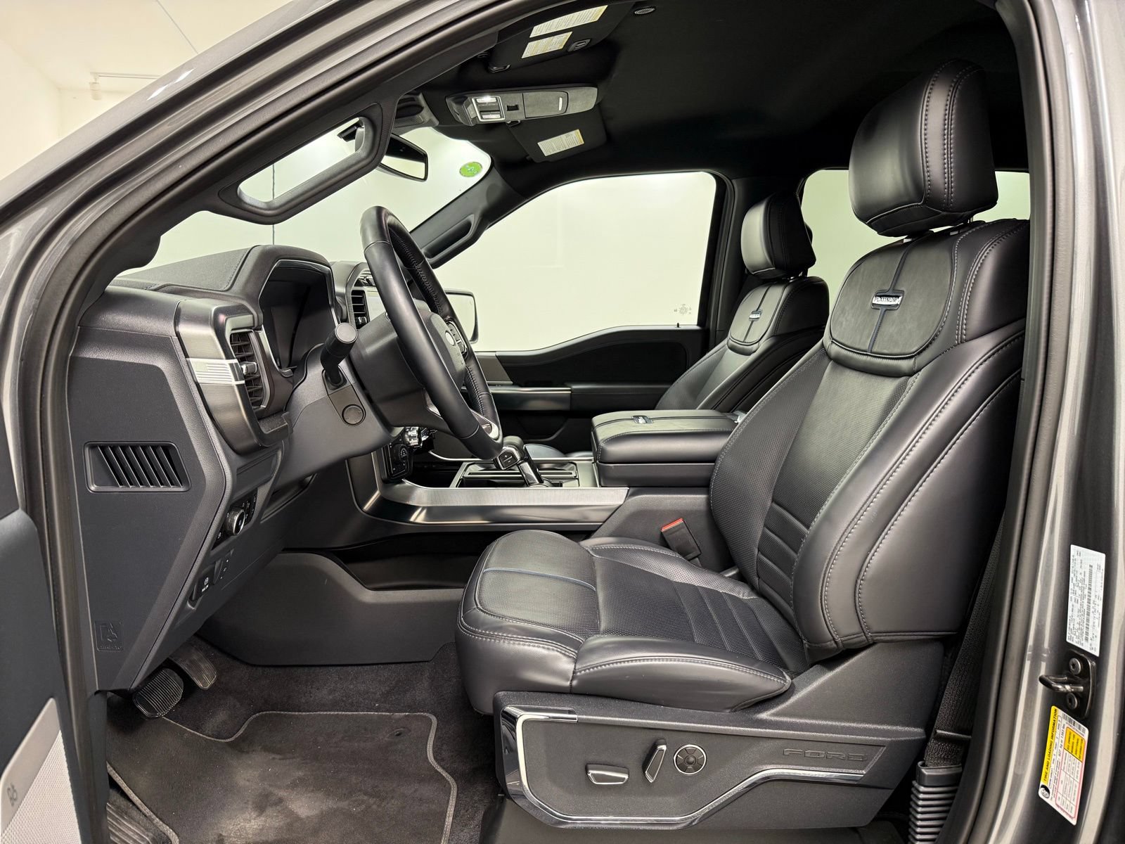 Used 2025 Ford F150 Platinum AWD/4WD image 22