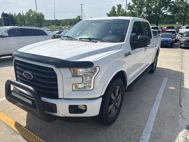 Used 2015 Ford F150 XLT w/ Equipment Group 301A Mid AWD/4WD image 13