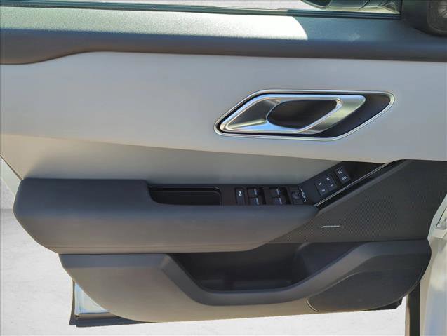 Used 2025 Land Rover Range Rover Velar S image 10