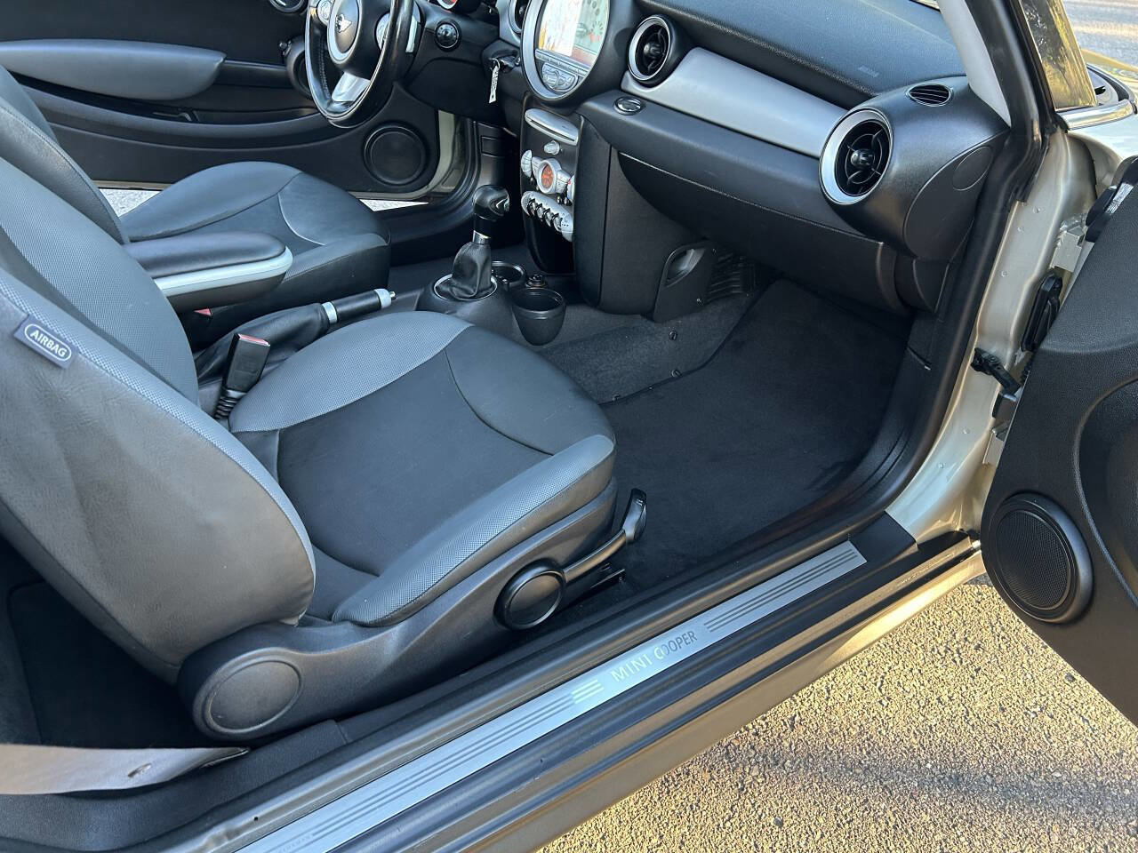 Used 2009 MINI Cooper Clubman Hardtop image 13