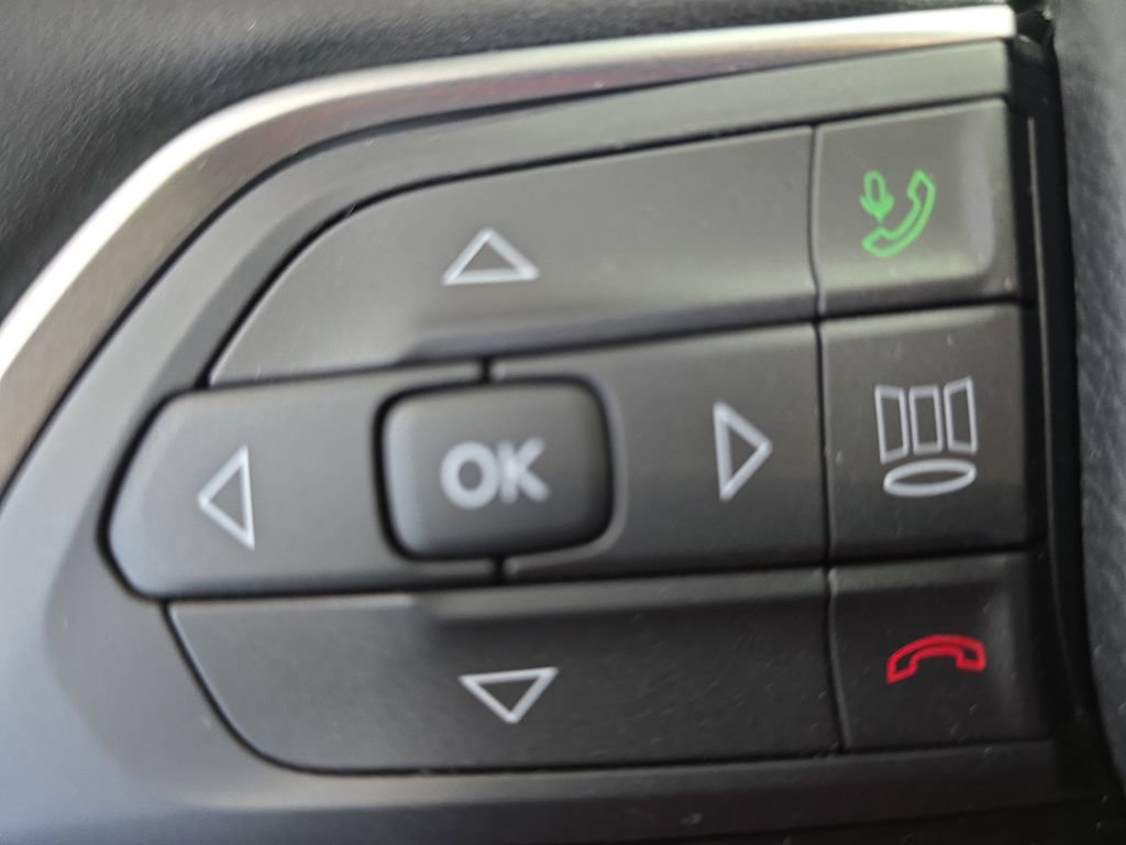 New 2026 Jeep Grand Cherokee L Laredo AWD/4WD image 18
