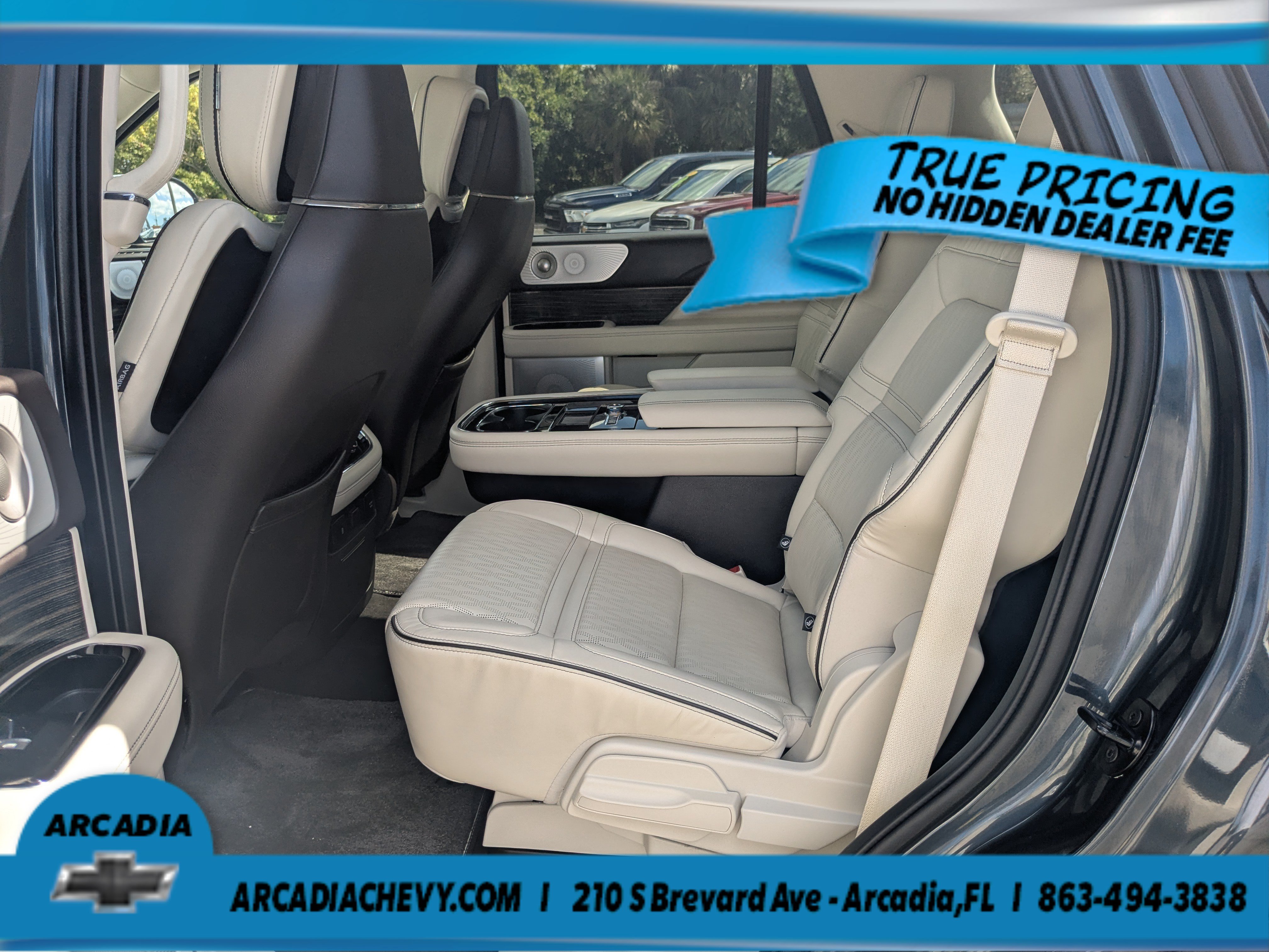 Used 2021 Lincoln Navigator Black Label w/ Cargo Convenience Package AWD/4WD image 19