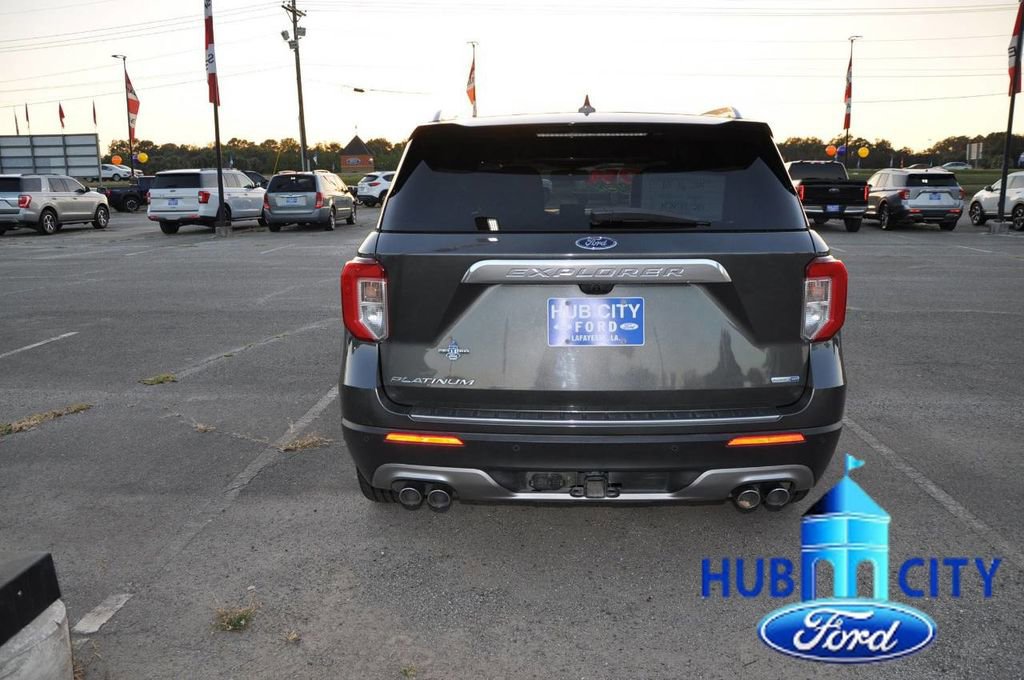 Used 2020 Ford Explorer Platinum w/ Premium Technology Package image 4