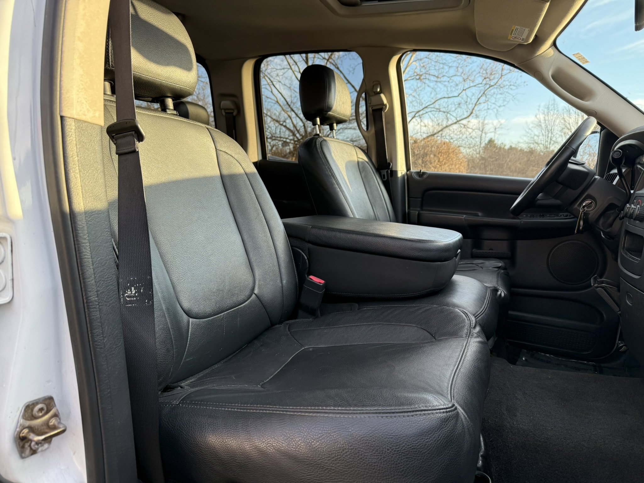 Used 2005 Dodge Ram 1500 Truck SLT image 16