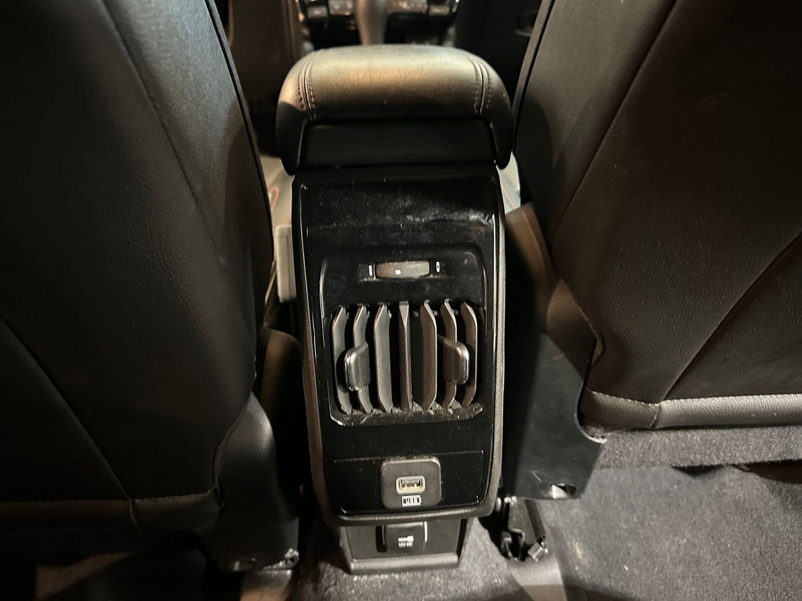 Used 2025 Jeep Compass Trailhawk AWD/4WD image 23