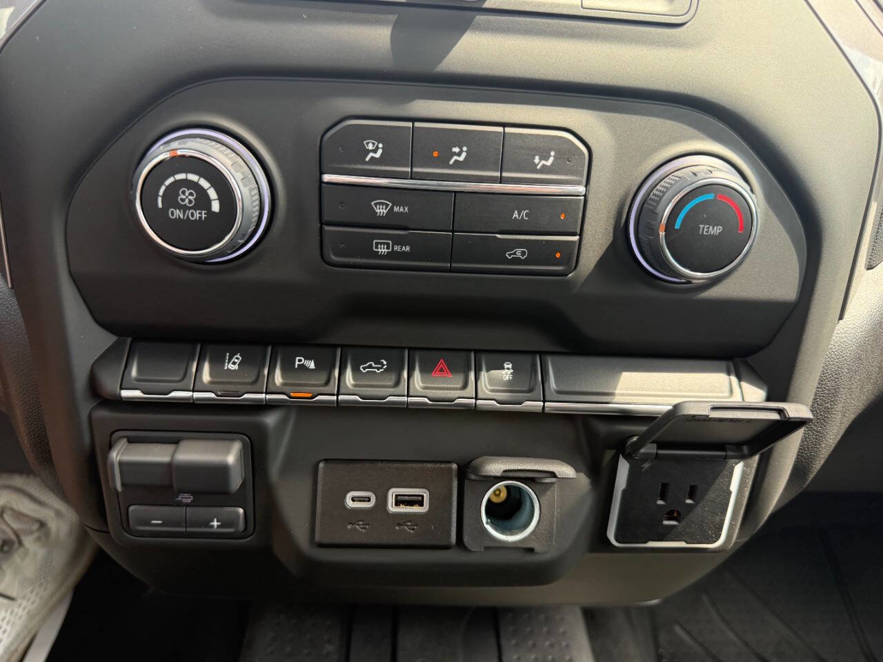 Used 2025 Chevrolet Silverado 2500 W/T w/ WT/CX Safety Package image 17