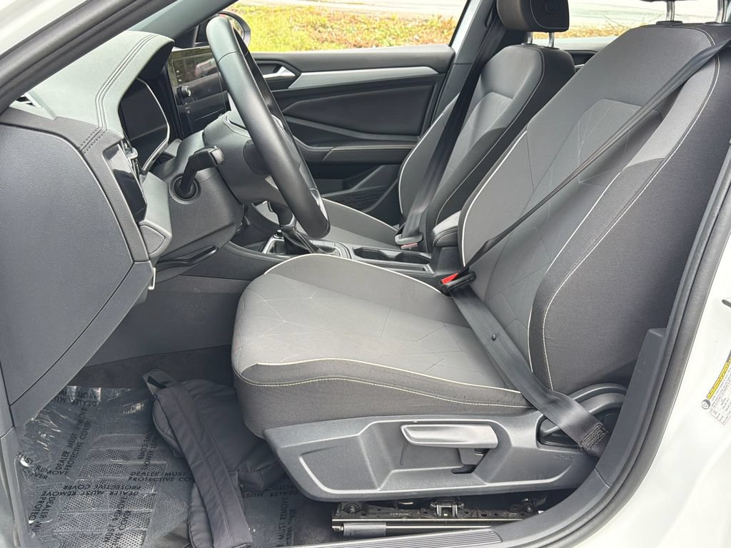 Used 2025 Volkswagen Jetta Sport FWD image 26