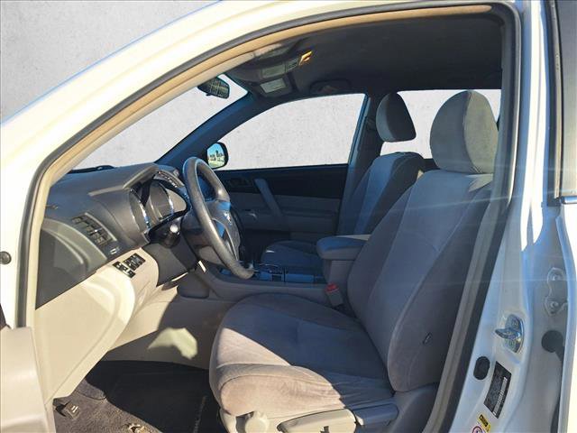 Used 2012 Toyota Highlander FWD image 10