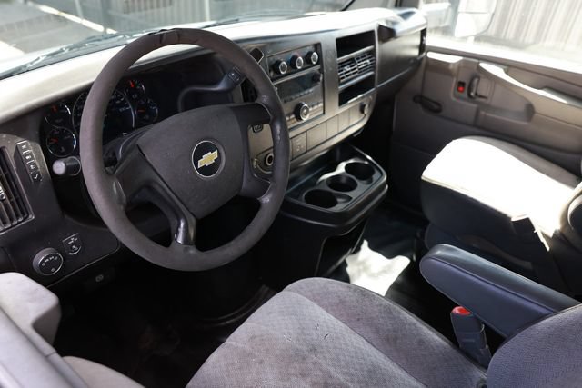 Used 2012 Chevrolet Express 3500 Extended RWD image 6