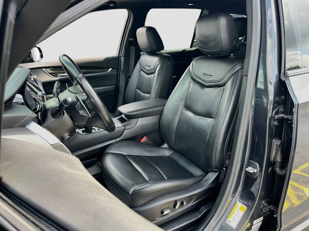 Used 2023 Cadillac XT6 Sport w/ Technology Package AWD/4WD image 22