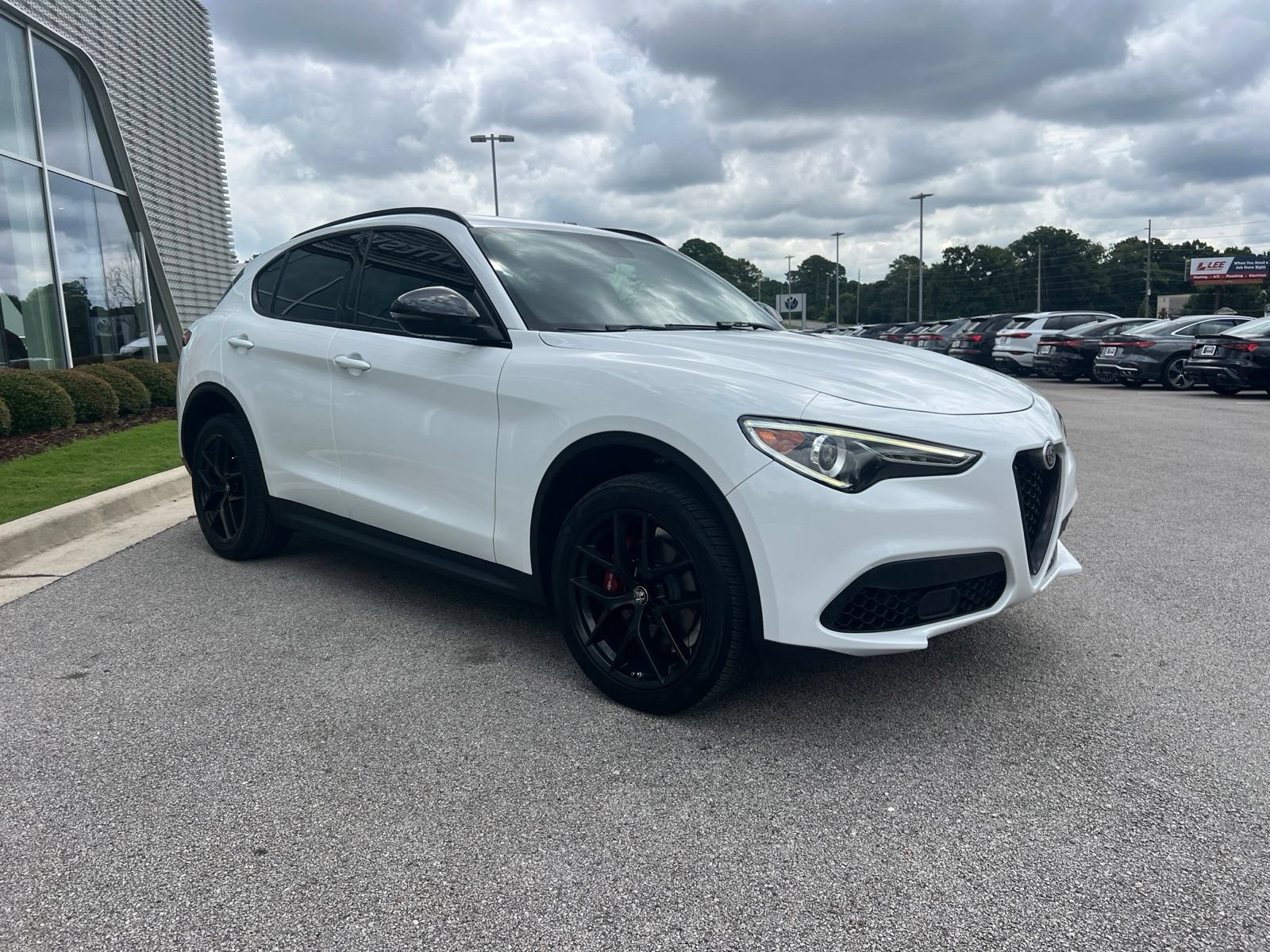 Used 2019 Alfa Romeo Stelvio w/ Nero Edizione RWD image 3