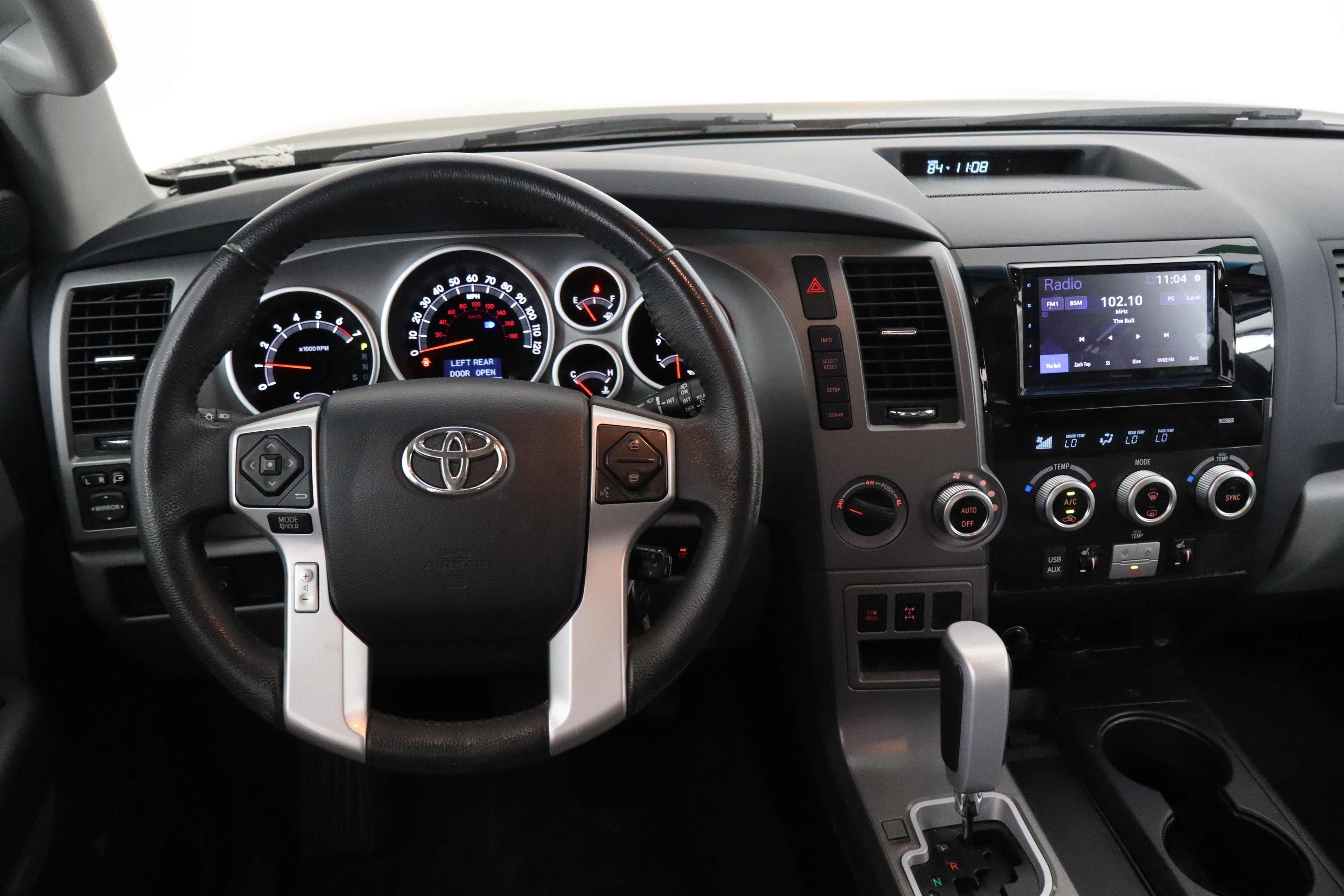 Used 2015 Toyota Sequoia Limited AWD/4WD image 17