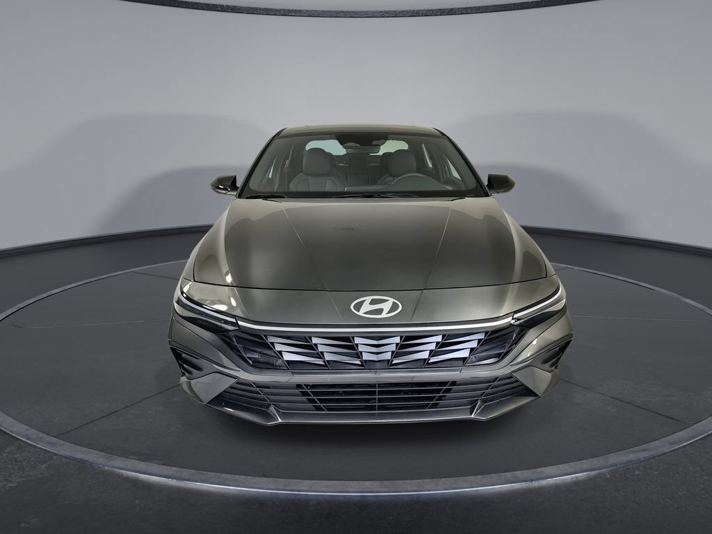 New 2026 Hyundai Elantra SEL Sport FWD image 3