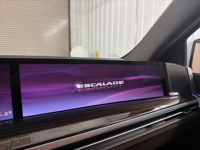 Certified 2026 Cadillac Escalade Luxury w/ LPO, Floor Liner Package image 32