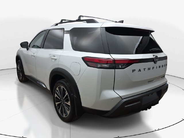 New 2026 Nissan Pathfinder Platinum w/ Accent Package FWD image 8