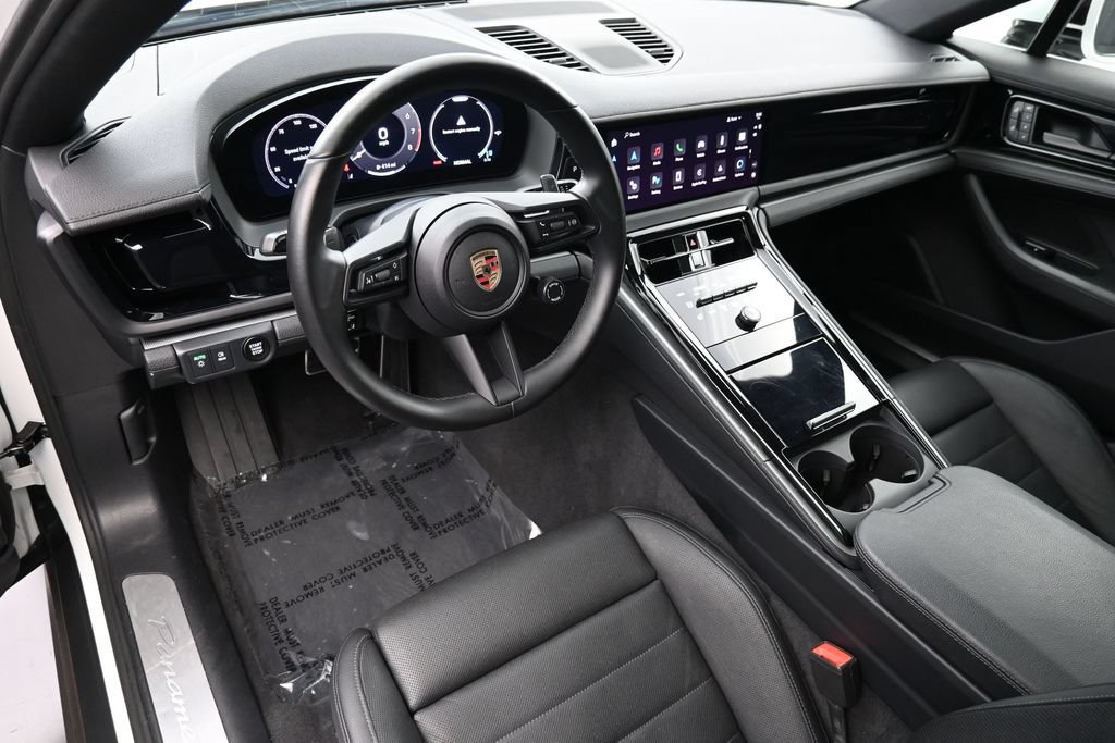 Certified 2025 Porsche Panamera RWD image 4