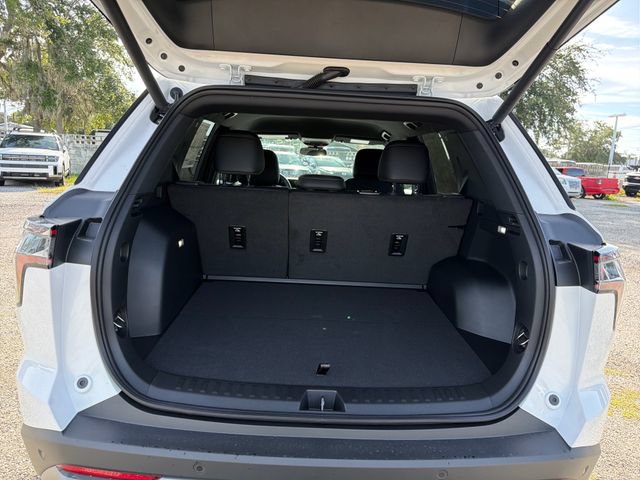 New 2027 Chevrolet Equinox LT w/ Convenience Package II FWD image 11