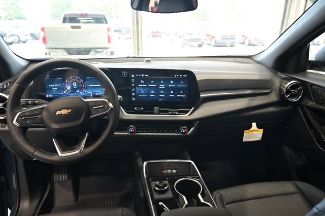 New 2027 Chevrolet Equinox LT w/ Convenience Package II FWD image 12