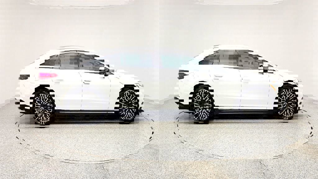 Used 2023 Mercedes-Benz EQS 580 4MATIC Sedan w/ Exclusive Trim Package image 4