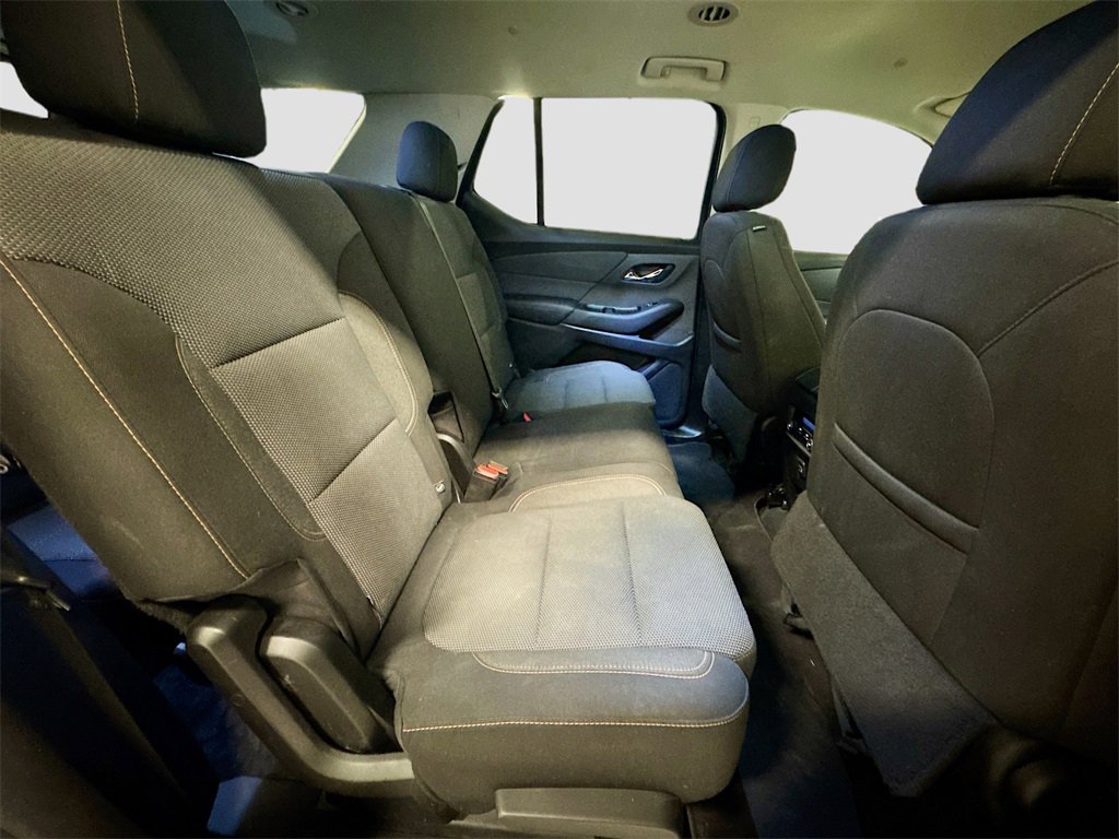 Used 2021 Chevrolet Traverse LS image 26