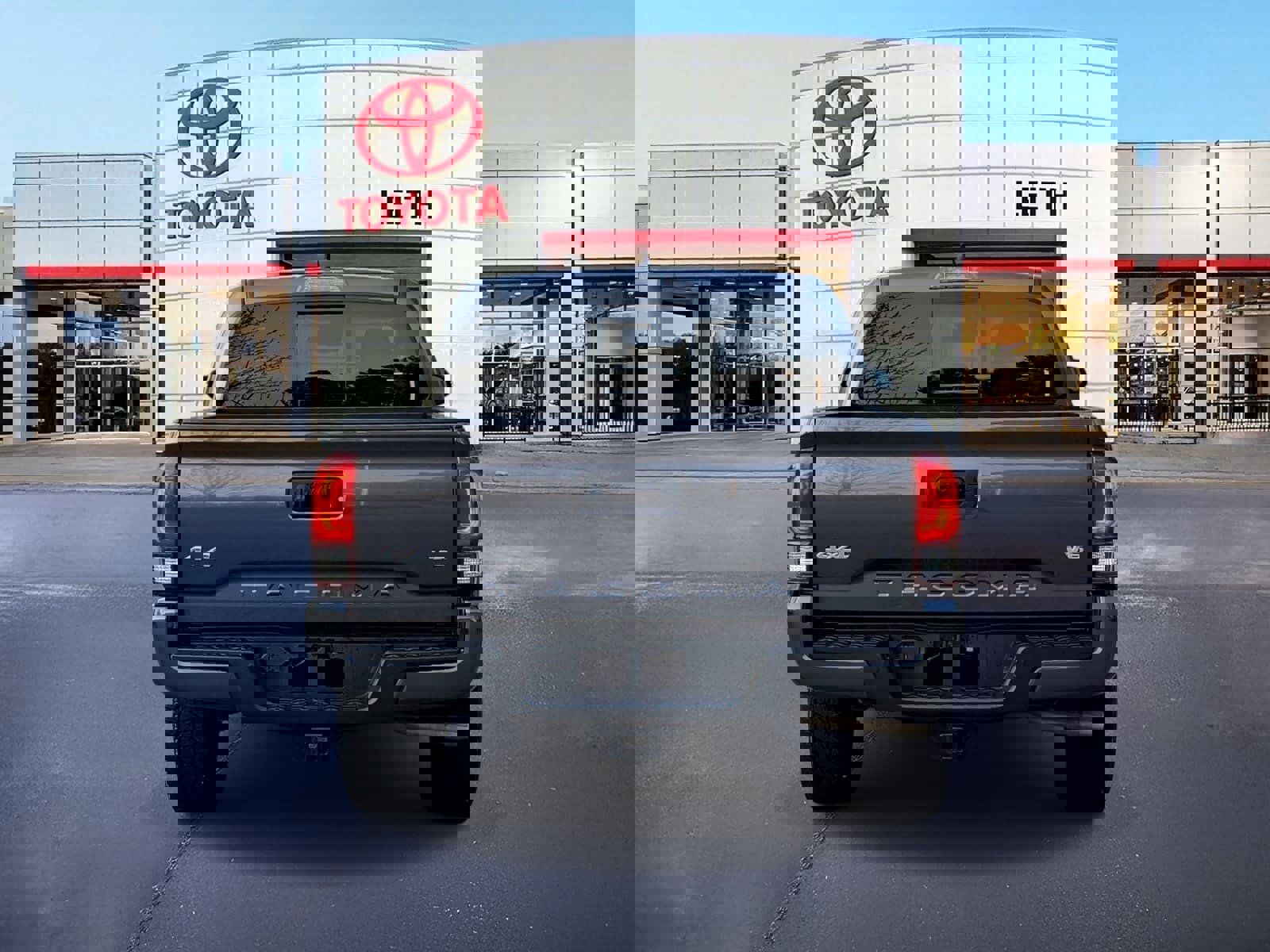 Used 2023 Toyota Tacoma SR5 image 6