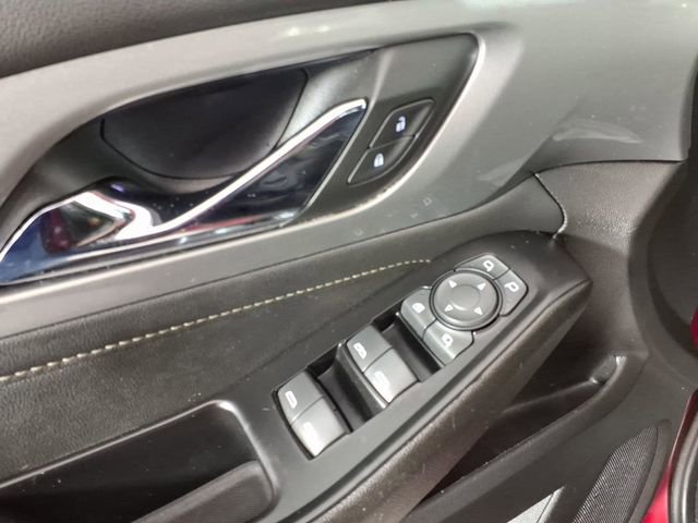 Used 2023 Chevrolet Traverse LT image 15