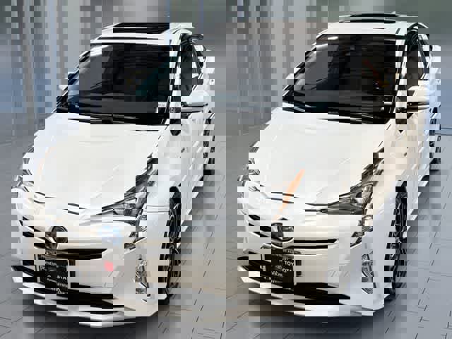 Used 2016 Toyota Prius Four w/ Advanced Technology Package