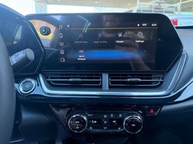New 2026 Chevrolet Trax ACTIV w/ Sunroof Package FWD image 15