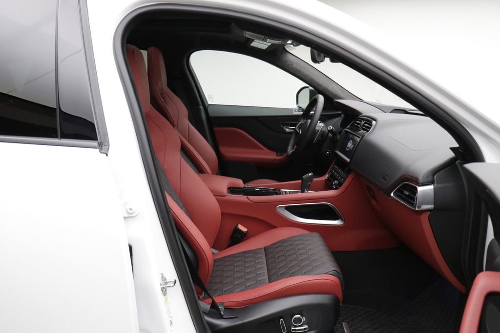 Used 2020 Jaguar F-PACE SVR AWD/4WD image 10