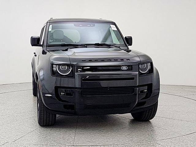 New 2026 Land Rover Defender 130 V8 AWD/4WD image 2