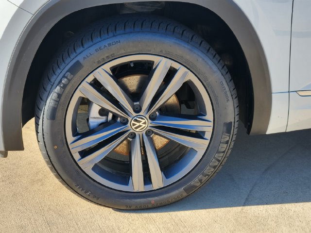 Used 2021 Volkswagen Atlas SE w/ Panoramic Sunroof Package AWD/4WD image 12